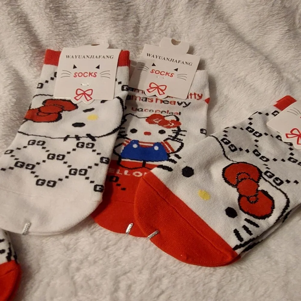 6 pair of Hello Kitty White Red ankle socks